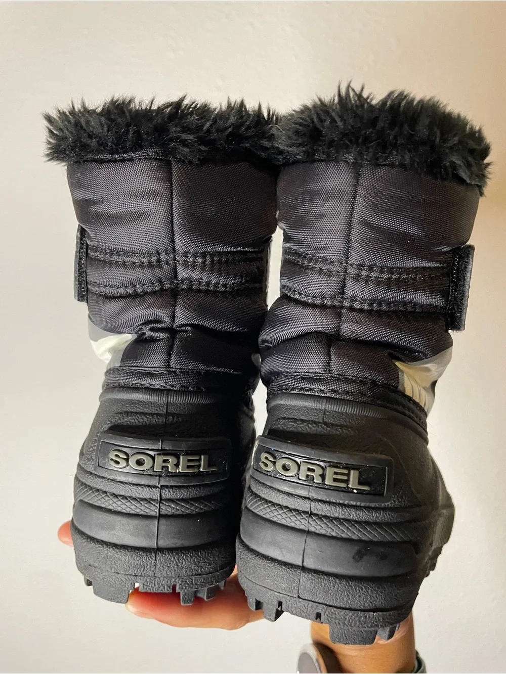 Sorel Outdoor Snow Commander Boots Sz 6 Children’s Unisex Black Winter